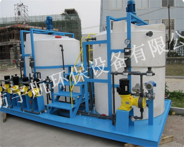 左右桶式加药装置PE2